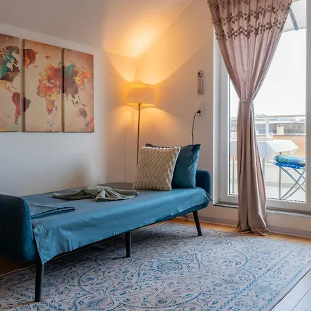 Lejlighed Charming With Parking - 5min To The Burgas City