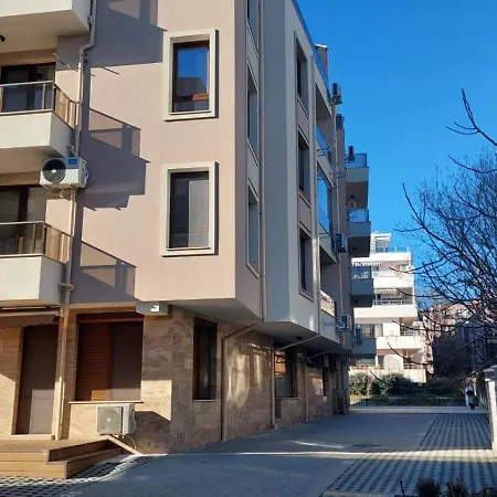 Lejlighed Charming With Parking - 5min To The *